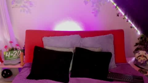 Cata green model independient online show from January 18, 2025, 8:51 pm