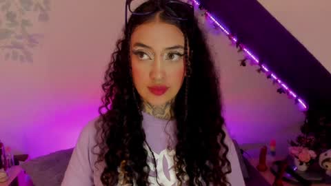 Cata green model independient online show from January 21, 2025, 12:57 am