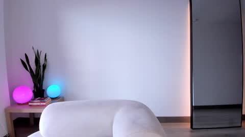 Snapshot of cata_n_cami chatting on February 1, 2026, 9:24 pm cata_n_cami online show from February 1, 2026, 9:24 pm