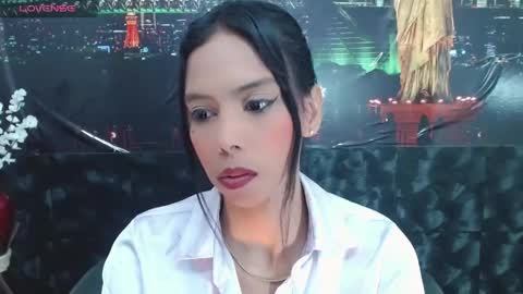 Queen Catalella online show from April 26, 2026, 3:26 am