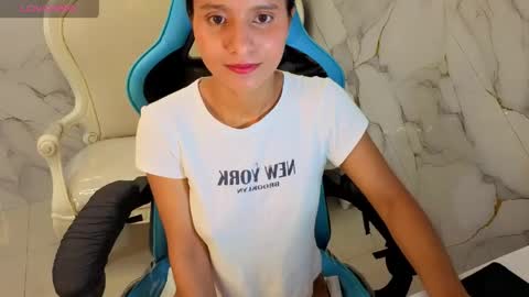 cataleya23_a online show from May 19, 2026, 8:59 pm