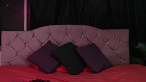 Cata Prins  online show from September 19, 2025, 11:00 am