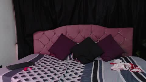 Cata Prins  online show from September 27, 2025, 11:04 am