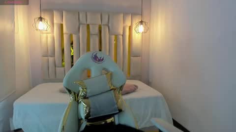Snapshot of cataleya_sambrano chatting on October 3, 2025, 12:35 pm Cataleya online show from October 3, 2025, 12:35 pm
