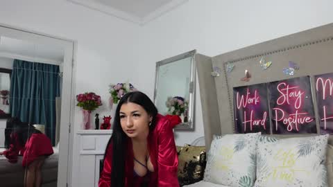 Snapshot of cataleyastarr chatting on April 22, 2026, 4:37 am Cate online show from April 22, 2026, 4:37 am