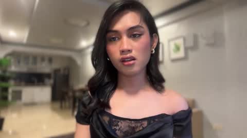 catalina2605 online show from October 28, 2025, 5:37 pm