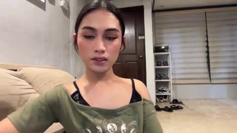 catalina2605 online show from November 5, 2025, 9:31 am