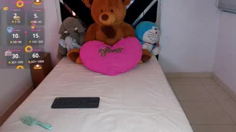 Catalina  online show from October 22, 2025, 11:59 pm