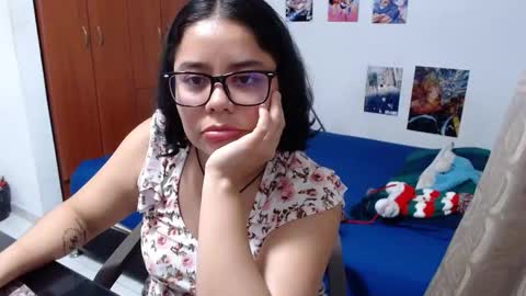 Snapshot of catalinaa_lovee chatting on September 16, 2025, 12:55 am catalinaa_lovee online show from September 16, 2025, 12:55 am