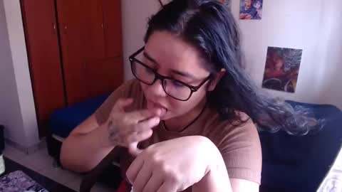 Snapshot of catalinaa_lovee chatting on September 25, 2025, 6:44 pm catalinaa_lovee online show from September 25, 2025, 6:44 pm