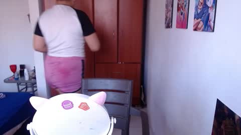 Snapshot of catalinaa_lovee chatting on October 25, 2025, 4:46 pm catalinaa_lovee online show from October 25, 2025, 4:46 pm