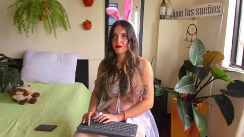 Snapshot of catalinalince chatting on February 3, 2025, 4:41 pm Cataina Lince online show from February 3, 2025, 4:41 pm
