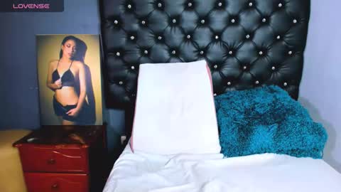 Snapshot of catalinamuss_ chatting on November 28, 2025, 6:32 pm Catalina online show from November 28, 2025, 6:32 pm