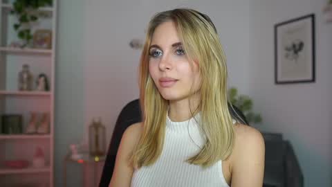 catecrago  online show from February 18, 2025, 2:06 pm