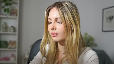 catecrago  online show from March 7, 2025, 9:07 am