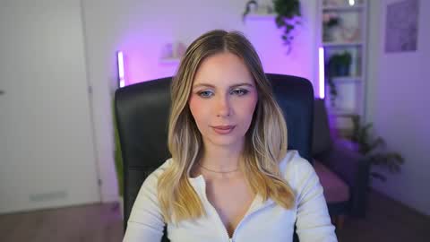 catecrago  online show from February 18, 2026, 8:54 am