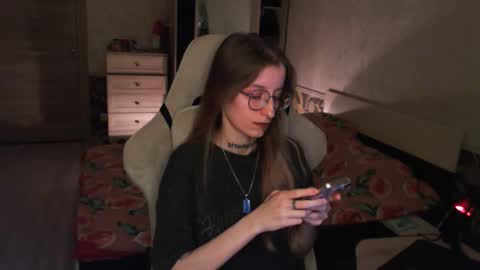 Snapshot of cath_dysphoria_ chatting on December 16, 2025, 6:35 pm CATH online show from December 16, 2025, 6:35 pm