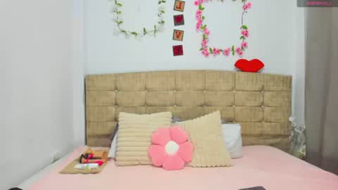 catherine_and_tara online show from June 23, 2026, 11:36 pm