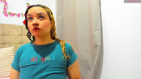 catherine_and_tara online show from June 26, 2026, 1:21 am