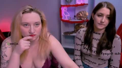 Snapshot of catherine_kitty chatting on February 23, 2025, 1:10 pm Catherine online show from February 23, 2025, 1:10 pm