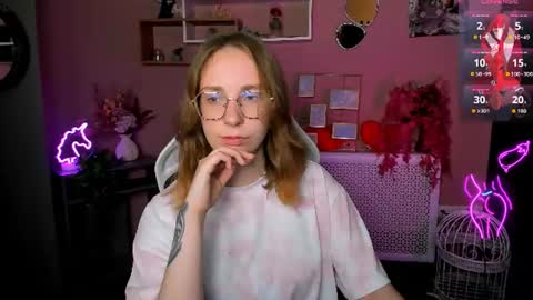 Snapshot of catherine_kitty chatting on June 8, 2026, 12:27 pm Catherine online show from June 8, 2026, 12:27 pm