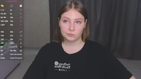 Snapshot of catherine_river chatting on February 17, 2025, 11:02 am Catherine online show from February 17, 2025, 11:02 am