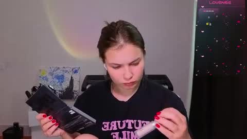 Snapshot of catherinekaris chatting on July 14, 2026, 3:18 pm Catherine online show from July 14, 2026, 3:18 pm