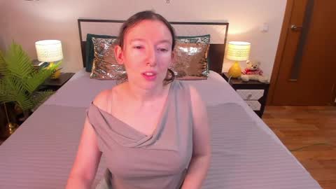 Catrin online show from May 9, 2026, 4:17 am