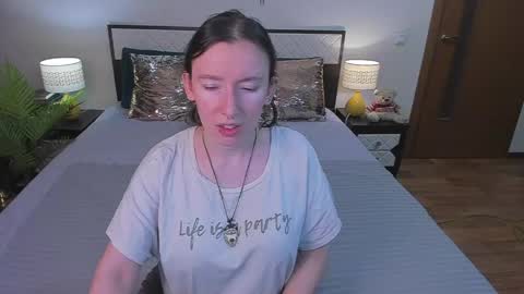 Catrin online show from May 11, 2026, 3:23 am