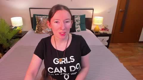 Catrin online show from May 14, 2026, 5:25 am