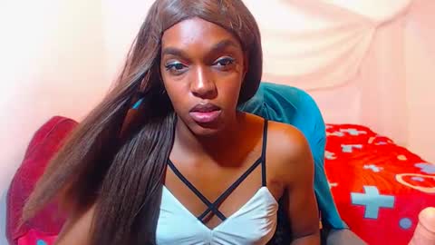 cathi_nahomi online show from October 24, 2025, 11:01 pm