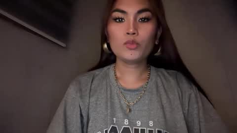 Snapshot of cathy_sanches chatting on December 19, 2025, 10:44 am cathy online show from December 19, 2025, 10:44 am