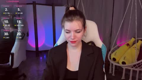 cathybarnes online show from November 14, 2025, 4:44 am