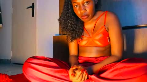 Snapshot of cathynoir chatting on November 8, 2025, 6:51 pm catrine online show from November 8, 2025, 6:51 pm