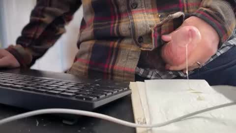 Snapshot of catmandoo21001 chatting on February 13, 2026, 5:42 pm catmandoo21001 online show from February 13, 2026, 5:42 pm