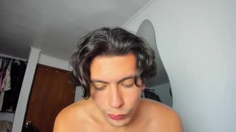 Snapshot of catnuaa chatting on December 27, 2024, 3:42 am catnuaa online show from December 27, 2024, 3:42 am