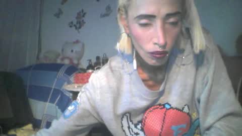 catrina online show from December 17, 2025, 10:27 pm