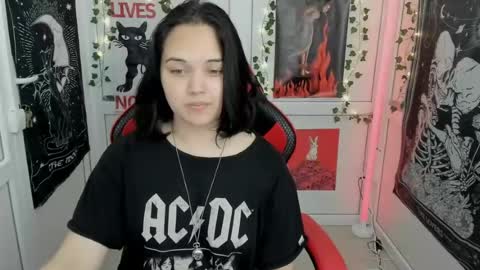 Snapshot of catrine_cute chatting on June 26, 2026, 7:24 am Catrine online show from June 26, 2026, 7:24 am