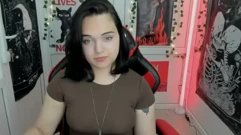 Snapshot of catrine_cute chatting on July 6, 2026, 9:50 am Catrine online show from July 6, 2026, 9:50 am