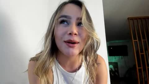 Snapshot of cattaleya_rose chatting on October 13, 2025, 2:00 am Catta online show from October 13, 2025, 2:00 am