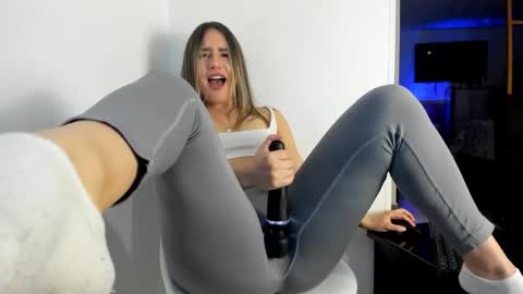 Snapshot of cattaleya_rose chatting on November 27, 2025, 2:13 am Catta online show from November 27, 2025, 2:13 am