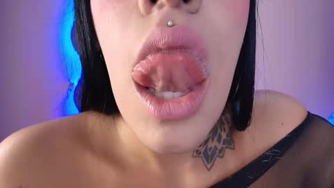 Snapshot of catte_jensen chatting on November 13, 2025, 4:00 am Cattleya online show from November 13, 2025, 4:00 am