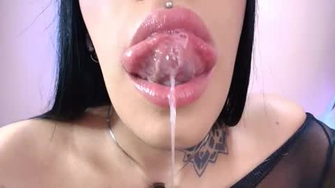 Snapshot of catte_jensen chatting on December 20, 2025, 4:30 am Cattleya online show from December 20, 2025, 4:30 am