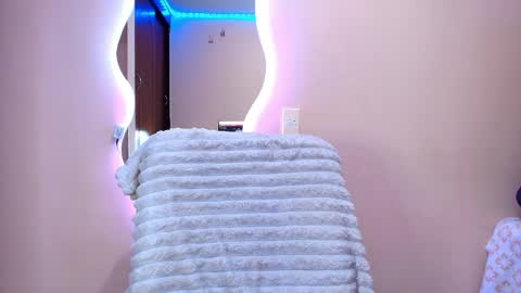 Cattleya online show from March 9, 2026, 4:38 am