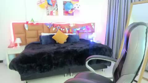 Snapshot of catti_brie_ chatting on July 8, 2026, 11:37 am catti_brie_ online show from July 8, 2026, 11:37 am
