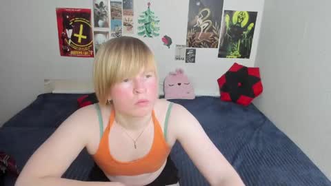 cattie_w_ online show from March 11, 2026, 1:22 am