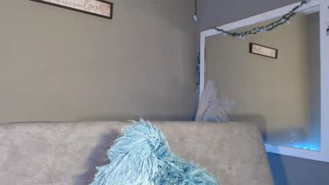    online show from December 18, 2025, 6:30 am