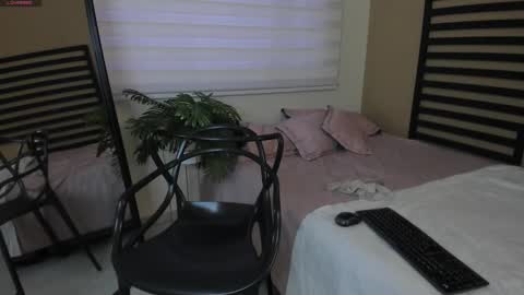 Snapshot of caty_loves chatting on February 6, 2026, 10:13 pm Caty online show from February 6, 2026, 10:13 pm