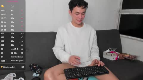 Snapshot of caydensmit chatting on January 18, 2026, 4:16 am Cayden online show from January 18, 2026, 4:16 am