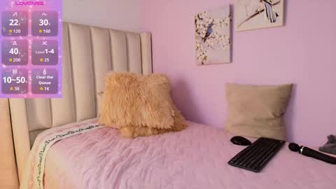 Cay online show from April 14, 2026, 2:12 pm